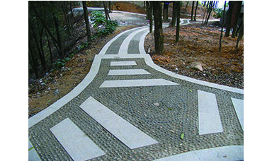 虹潤公司捐資57萬元用于順昌合掌巖風景區(qū)建設(shè)